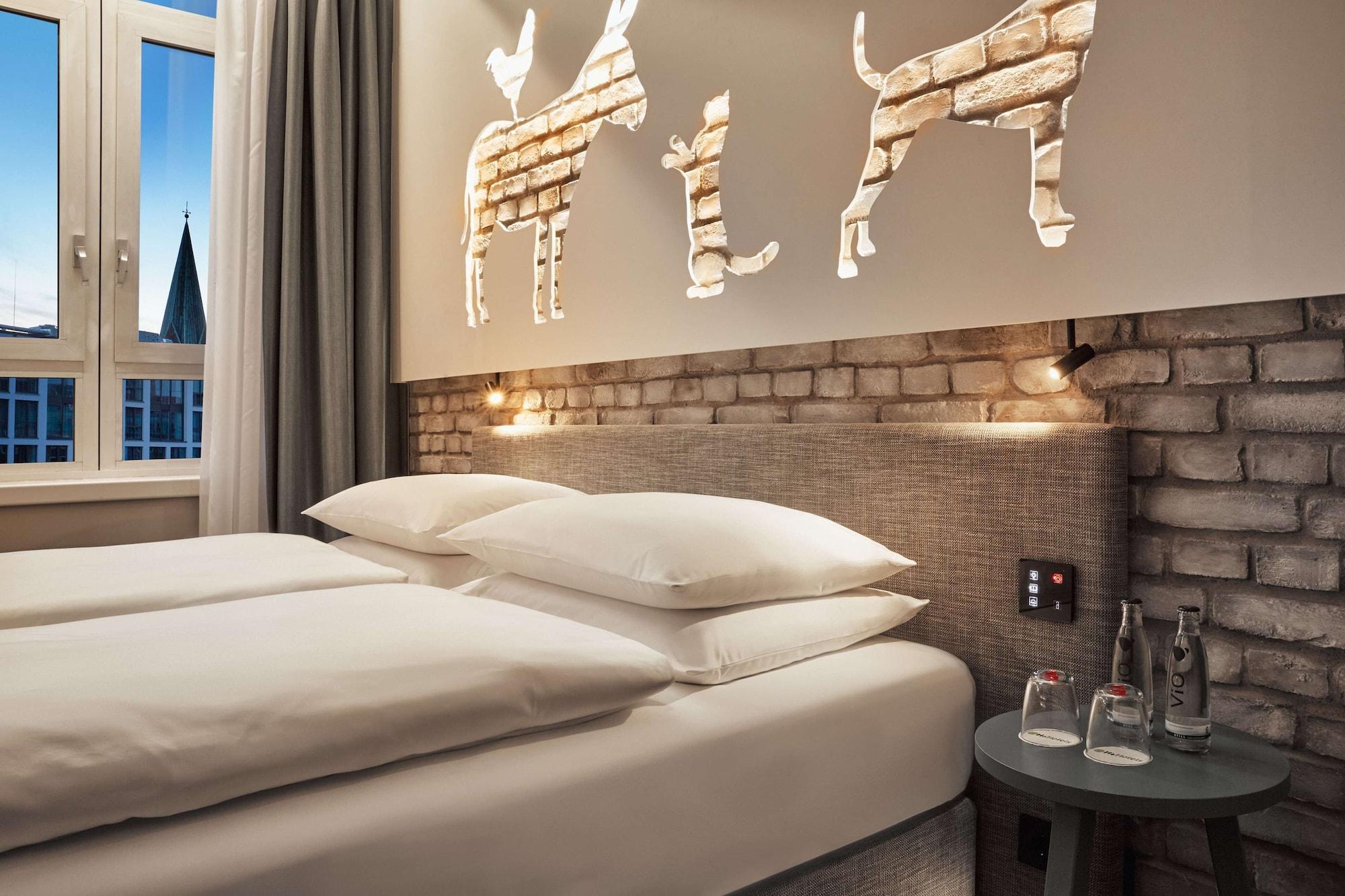 H+ Hotel