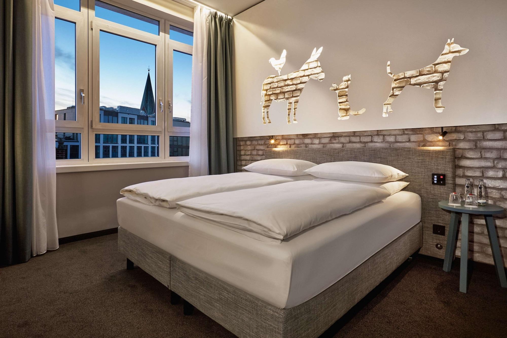 H+ Hotel
